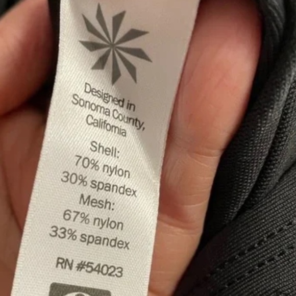 Athleta Stealth Trucool Sculptek X Capri black Leggings Ladies size M - Picture 9 of 9